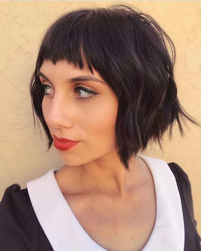 Kurzer Bob mit kurzem Pony
