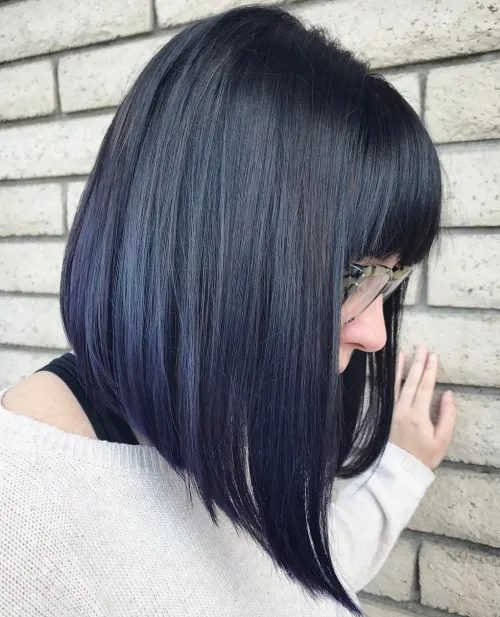 Abgewinkelter Long Bob für Brünette