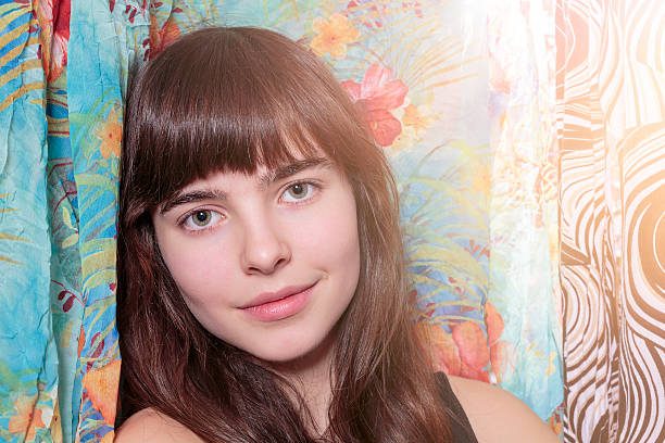 Frisuren mit Curtain Bangs – Die 15 Trendigsten Styles für Jeden Look
